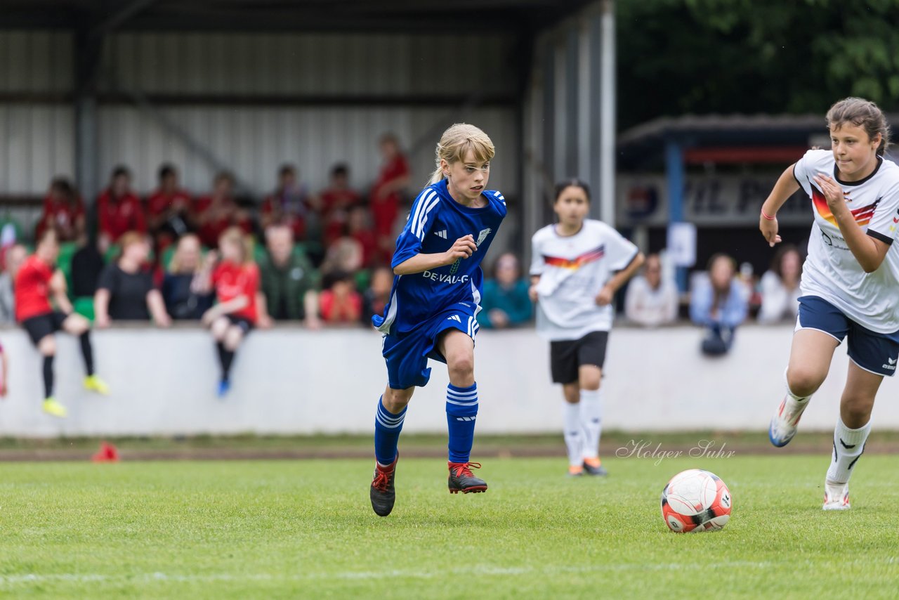 Bild 321 - Loewinnen Cup